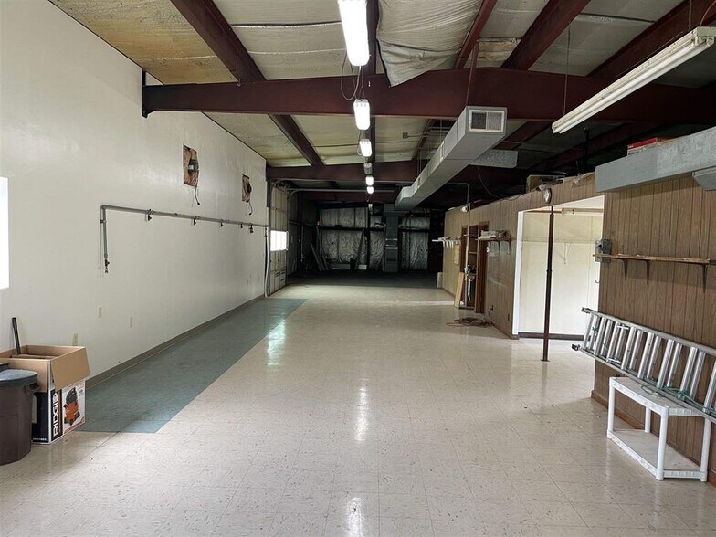 More Photos Of 124 Old Bridgewater Rd, Mount Crawford Warehouse For Sale