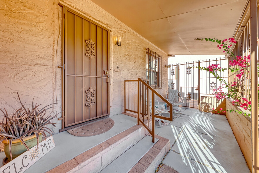 More Photos Of 610 S 8th St, Las Vegas Office For Lease