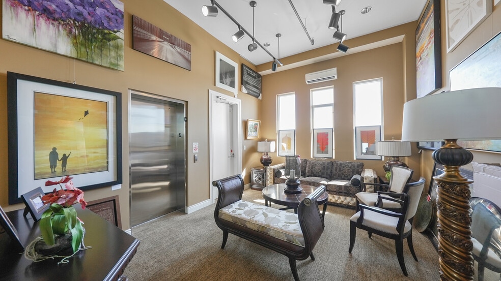 More Photos Of 2265 Bagnell Dam Blvd, Lake Ozark Office For Sale