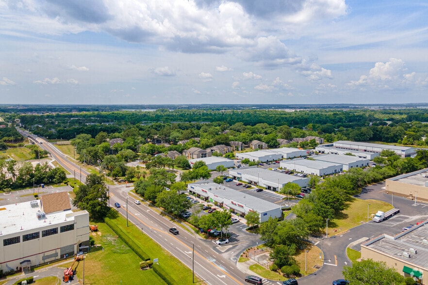 More Photos Of 1222 Winter Garden Vineland Rd, Winter Garden Unknown For Lease