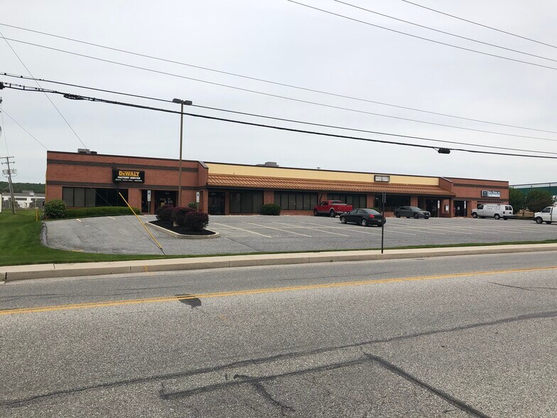 More Photos Of 2201-2251 Industrial Hwy, York Warehouse For Lease