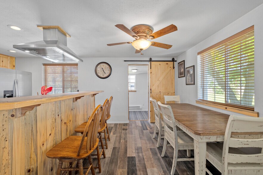 More Photos Of 914 W US Highway 30, Kimball Specialty For Sale