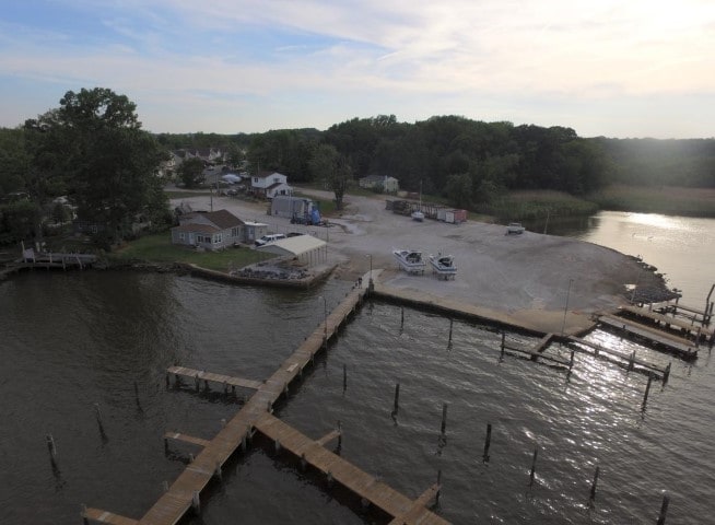 More Photos Of Largest Dock Bar | Marina on the Chesapeake, Sparrows Point Marina For Sale