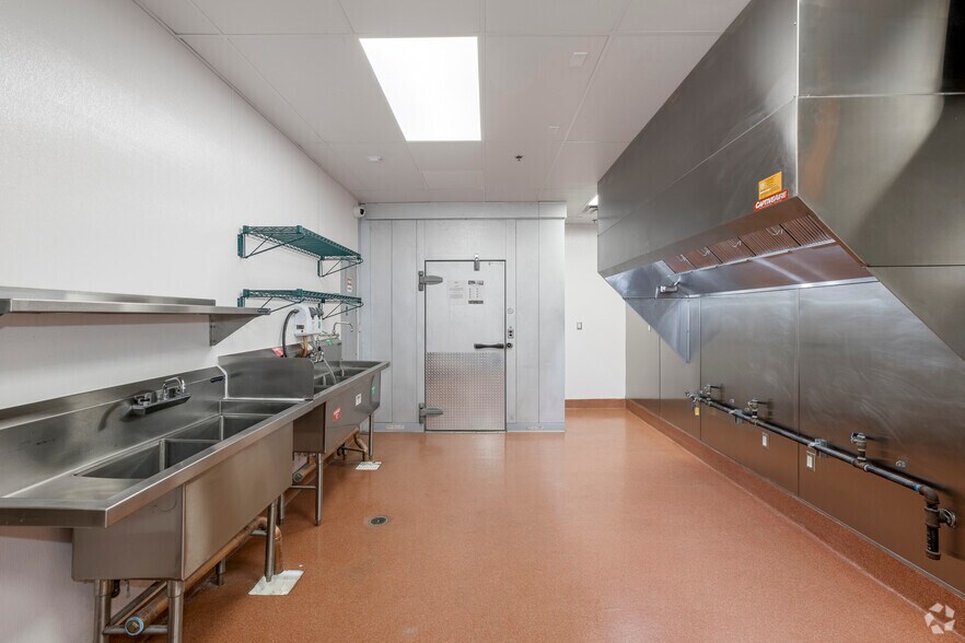 More Photos Of 7119-7129 E Shea Blvd, Scottsdale General Retail For Lease