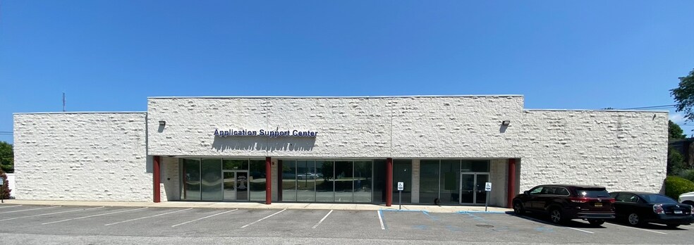 More Photos Of 330 Wheeler Rd, Hauppauge Freestanding For Lease