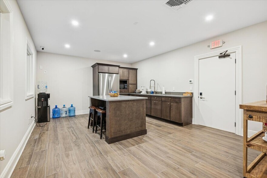 More Photos Of 104 Readington rd, Branchburg Manufacturing For Sale