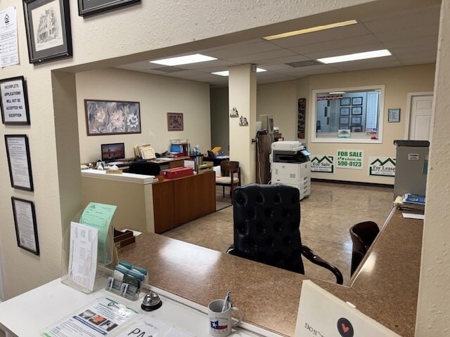 More Photos Of 1747 Citadel Plz, San Antonio Office For Sale