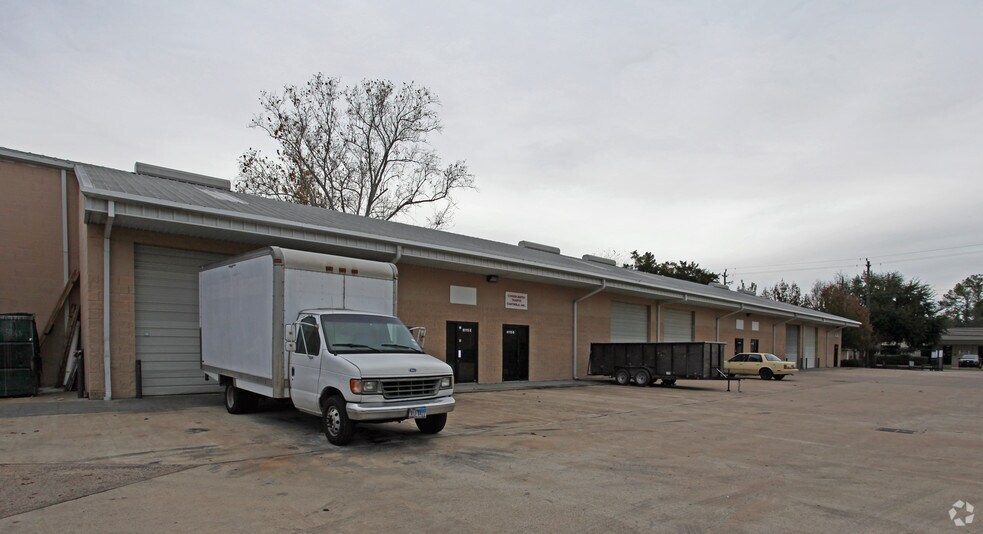 More Photos Of 6111 Milwee St, Houston Unknown For Lease