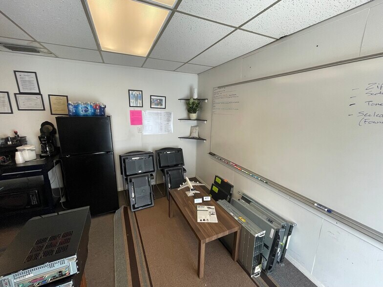 More Photos Of 1800-1812 SW 7th Ave, Pompano Beach Warehouse For Sale