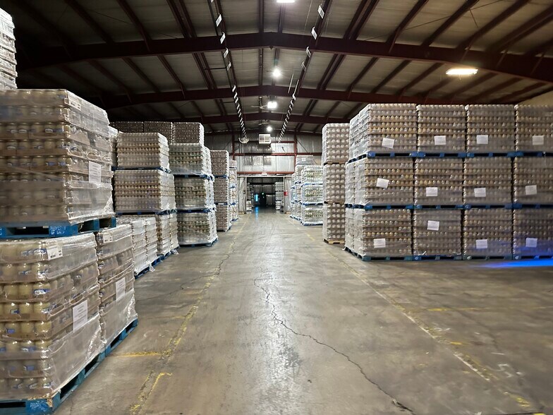 More Photos Of 530 E Wisconsin St, Seymour Township Food Processing For Sale