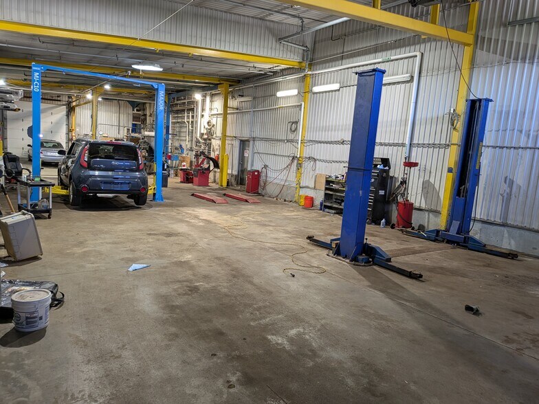 More Photos Of 7 Riverside Dr, Quinte West Warehouse For Sale