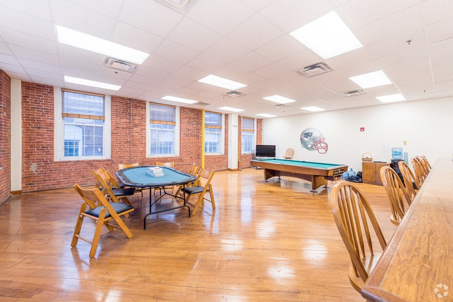 More Photos Of 10 Admiral St, Providence Office For Lease
