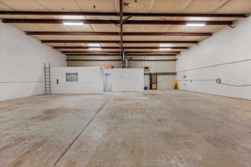 More Photos Of 1839 Thunderbolt Dr, Porterville Warehouse For Lease