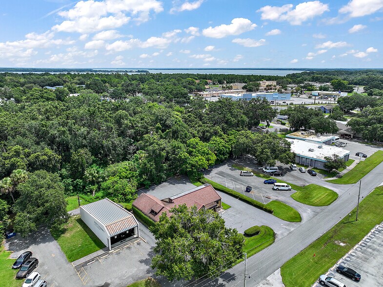 More Photos Of 400 Webster St, Leesburg Office For Lease