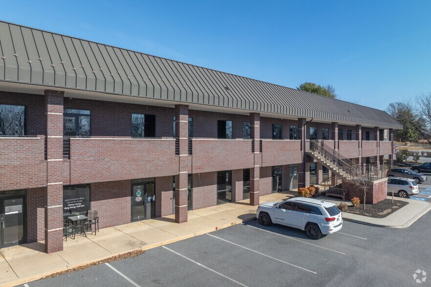 More Photos Of 805 Estelle Dr, Lancaster Office For Lease