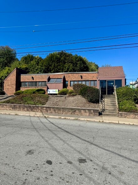 More Photos Of 397 N 9th Ave, Scranton Medical For Sale
