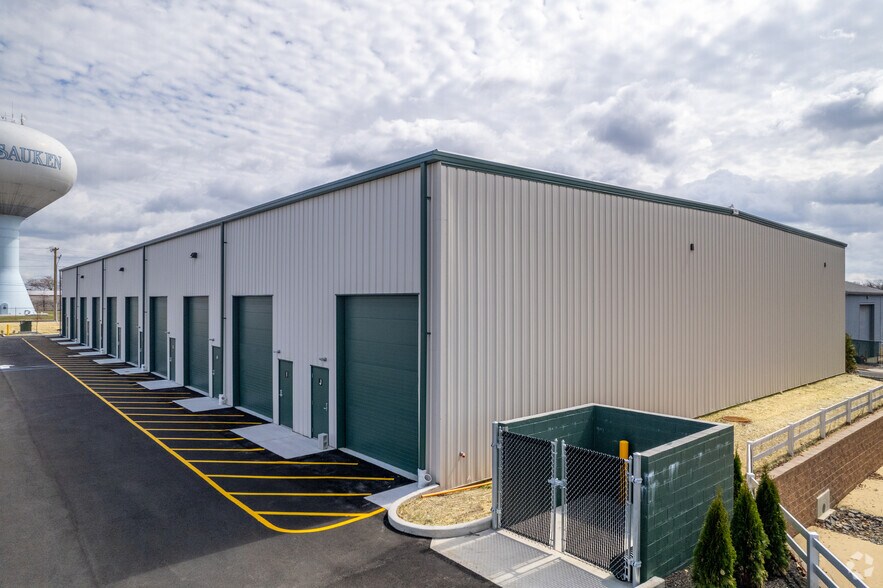 More Photos Of 2209 Clement Ave, Pennsauken Warehouse For Lease