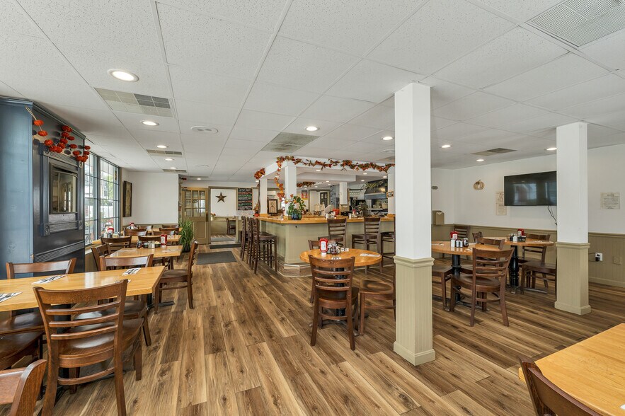 More Photos Of 13 Main St, Goffstown Restaurant For Sale