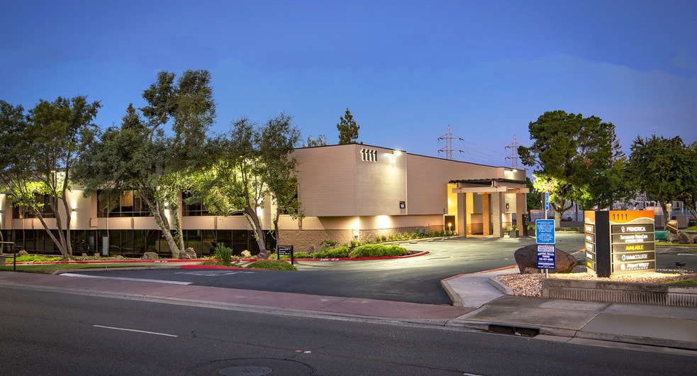 More Photos Of 1111 Howe Ave, Sacramento Loft Creative Space For Lease