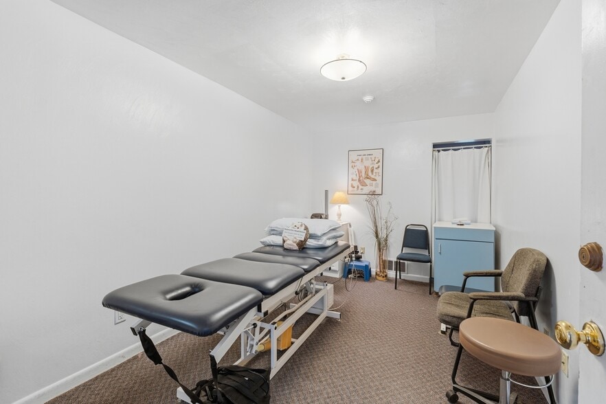 More Photos Of 507 Pittsburgh St, Springdale Rehabilitation Center For Sale