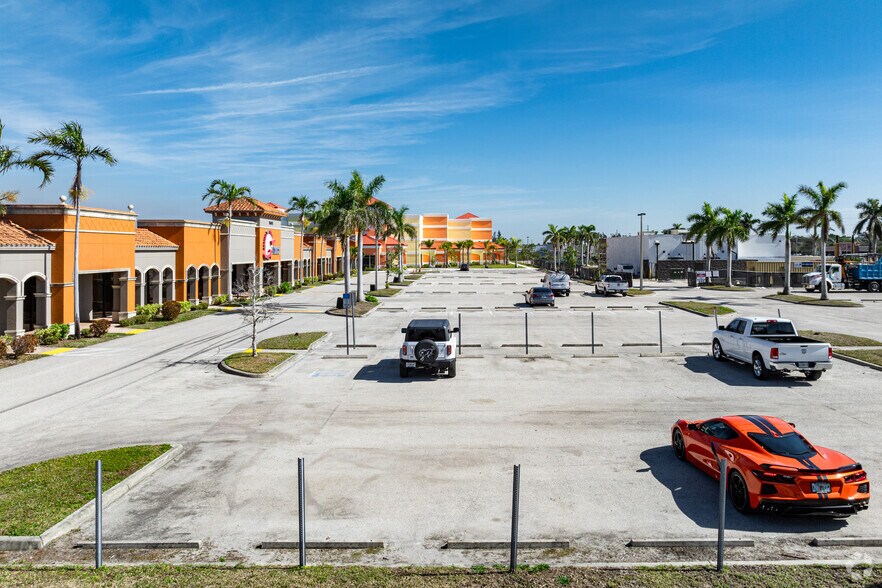 More Photos Of 1141 Pine Island Rd SW, Cape Coral Freestanding For Lease