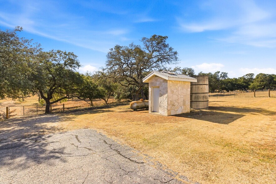 More Photos Of 40455 Interstate 10 W, Boerne Land For Sale