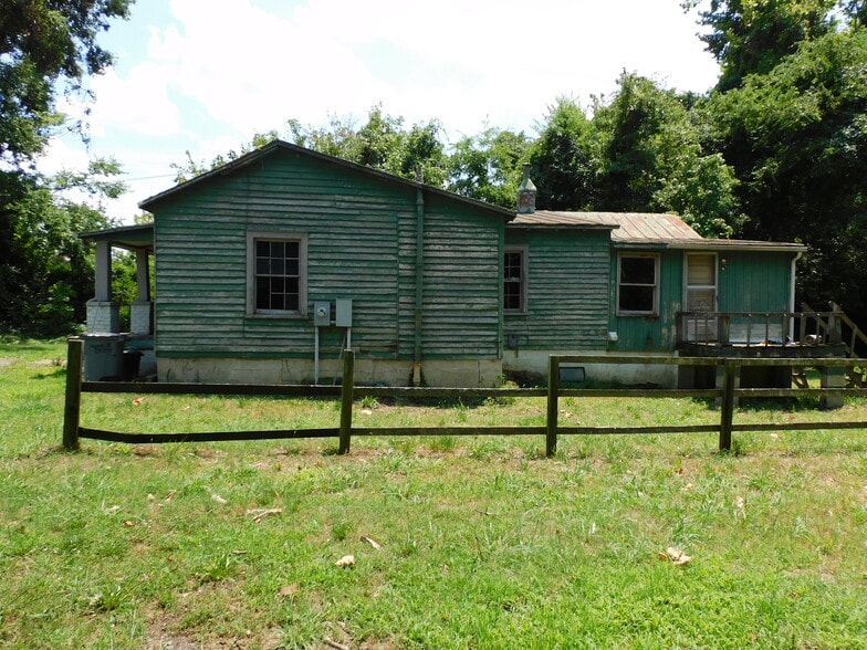 More Photos Of 530 Summit dr, South Boston Warehouse For Sale