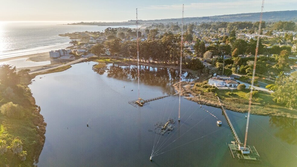 More Photos Of 2300 Portola Dr, Santa Cruz Warehouse For Sale