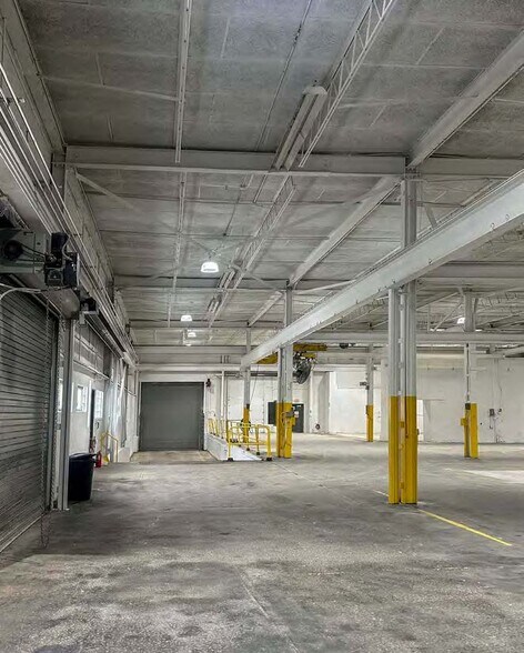 More Photos Of 5403 Schaaf Ln, Independence Warehouse For Lease