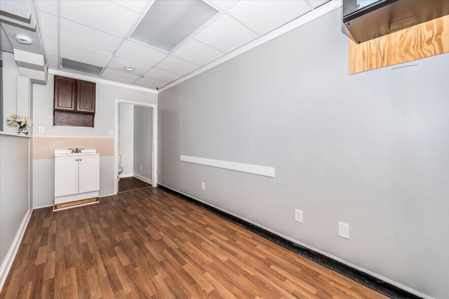 More Photos Of 201-203 E Washington St, Hagerstown Apartments For Sale