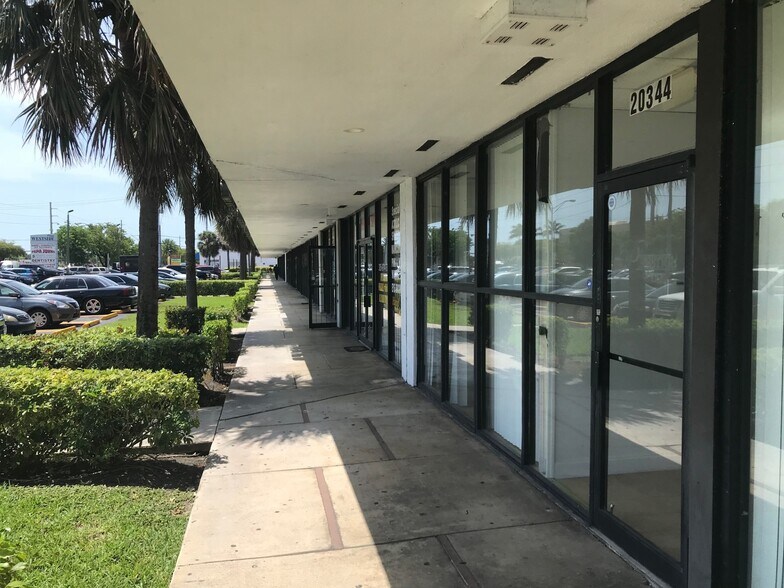 More Photos Of 20310-20346 NW 2nd Ave, Miami Storefront For Lease