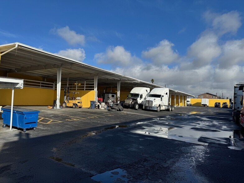 More Photos Of 4843 Cecilia St, Cudahy Land For Lease