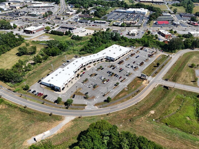 More Photos Of 2231-2263 Sandstone Dr, Morristown Storefront For Sale