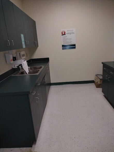 More Photos Of 1417 S Belcher Rd, Clearwater Office For Sale