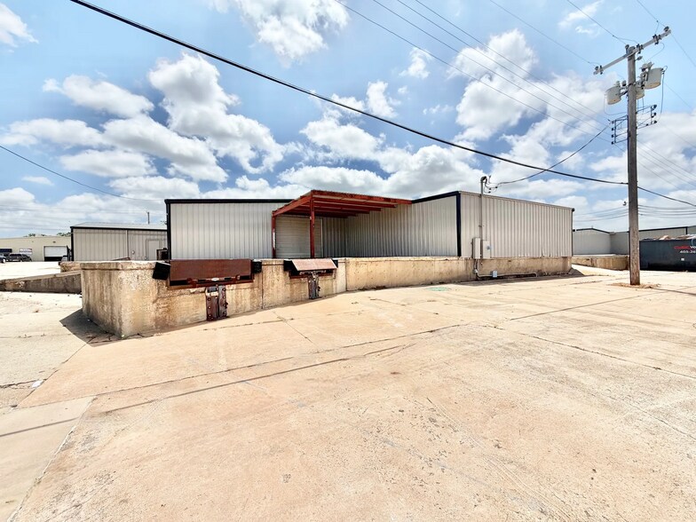 More Photos Of 3609-3611 S High Ave, Oklahoma City Warehouse For Lease