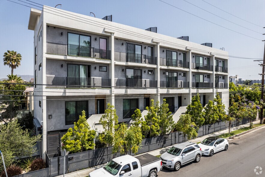 More Photos Of 1002 N Hudson Ave, Los Angeles Apartments For Sale
