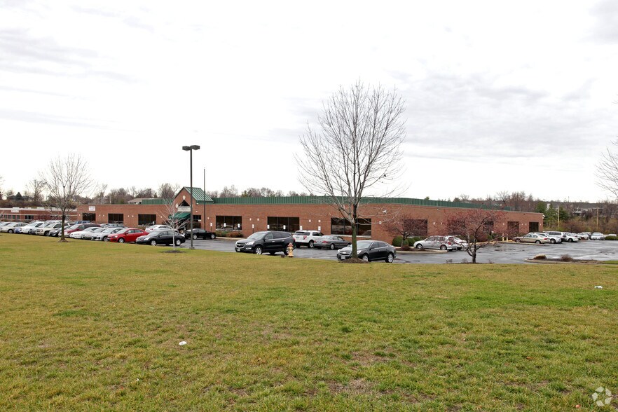 Primary Photo Of 2070 Little Hills Expy, Saint Charles Office For Sale