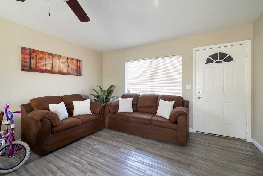 More Photos Of 805 N Westwood, Mesa Apartments For Sale