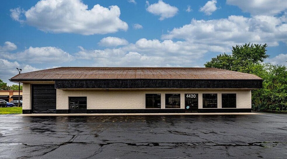 Primary Photo Of 4420 S Dixie Hwy, Franklin Office For Sale