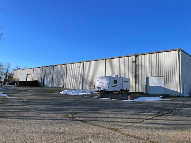 More Photos Of 127-129 Industrial Ave, Coldwater Manufacturing For Lease