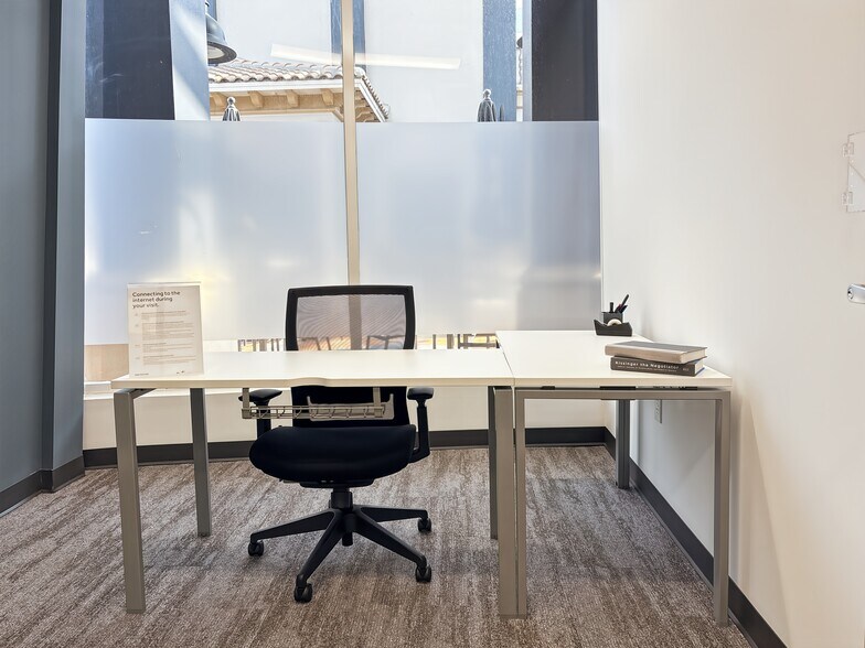 More Photos Of 26795-26851 S Bay Dr, Bonita Springs Coworking Space