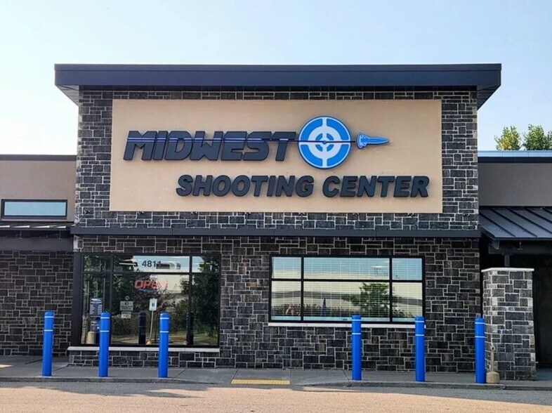 Primary Photo Of 4811 W Michaels Dr, Appleton General Retail For Sale