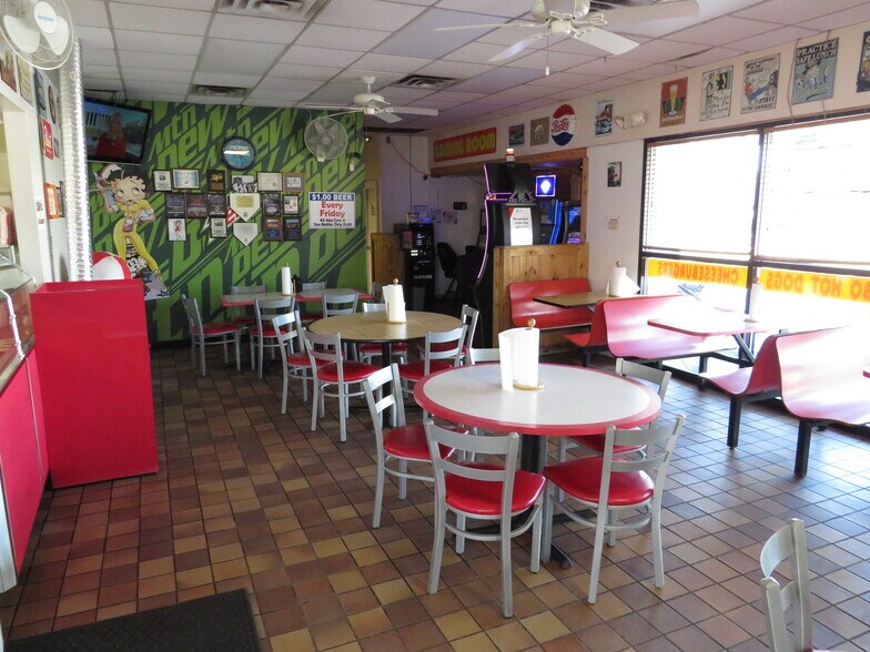 More Photos Of 2600 W Jefferson St, Joliet Fast Food For Sale