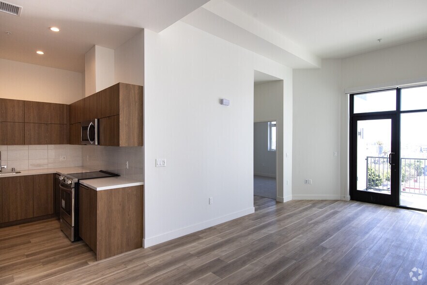 More Photos Of 801 S Berendo St, Los Angeles Apartments For Lease