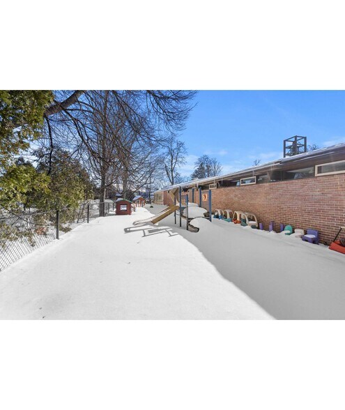 More Photos Of 16 Sylvan St, Danvers Religious Facility For Lease