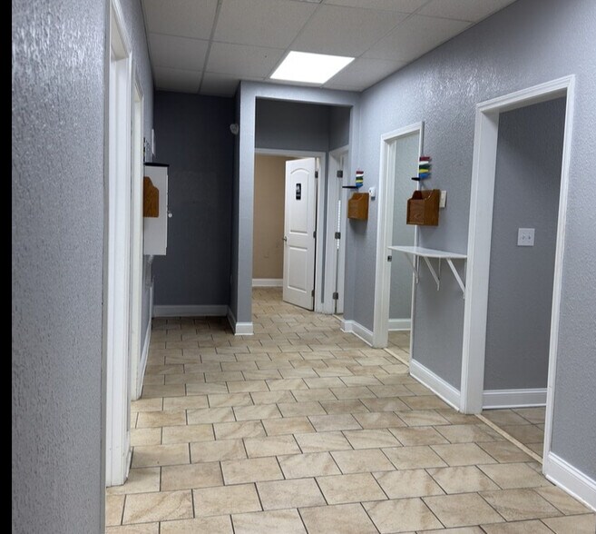 More Photos Of 1030 Wintergap Rd, Oliver Springs Office For Sale