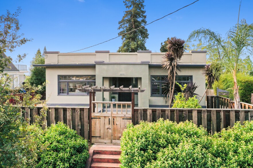 Primary Photo Of 2835 Georgia St, Oakland Apartments For Sale