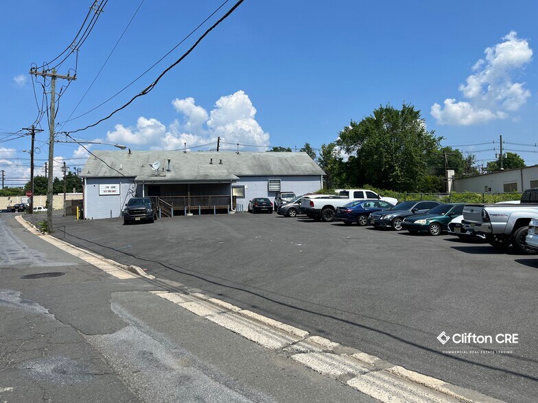 More Photos Of 639 W 1st Ave, Roselle Restaurant For Sale