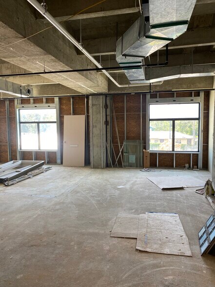 More Photos Of 109 44th Ave E, Bradenton Medical For Lease
