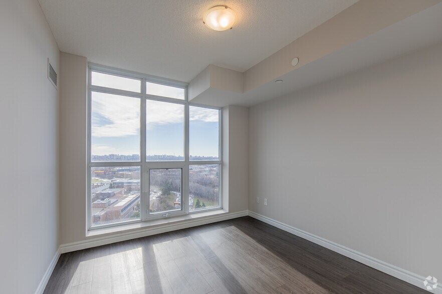 More Photos Of 2 Vena Way, Toronto Apartments For Lease